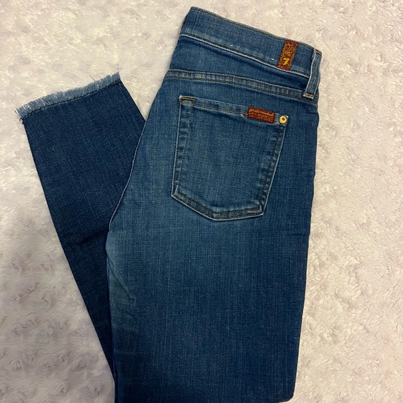 7 For All Mankind skinny jeans - Picture 2 of 6